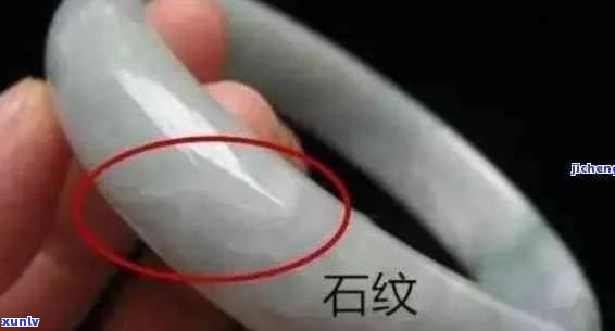 探讨翡翠石头纹路：粗细之间的美学与价值