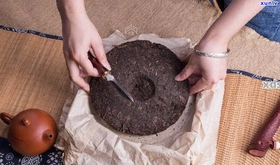 80年代铁饼普洱茶：一款具有历意义的经典茶叶，品味其独特风味与 *** 工艺