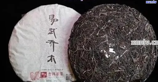 飘蓝花翡翠山水牌：自然之美与精湛工艺的完美融合