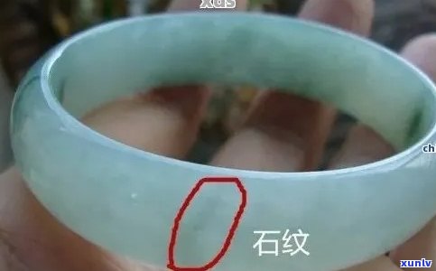 翡翠石纹颜色与样式详解：什么是翡翠中的石纹？