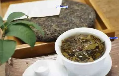 与普洱茶搭配饮用的效果及注意事项：解渴消暑还是可能引发不良反应？