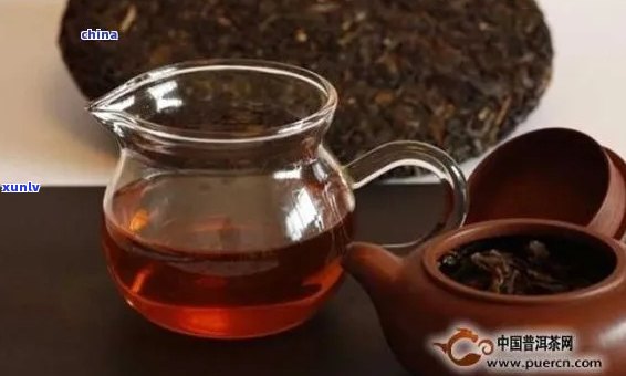 喝普洱茶是好还是坏：普洱茶的利与弊及适宜人群