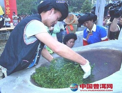 丽萍用普洱茶洗手