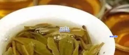 '普洱茶冲泡后出现白色漂浮物的原因及处理 *** ：浸泡普洱茶有漂浮物'