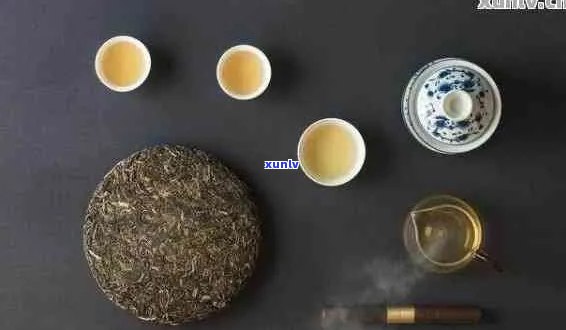 品鉴生普洱茶饼的全方位指南：如何正确饮用与欣，了解泡法与品茗技巧