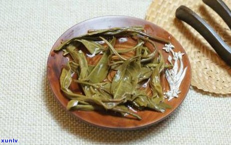 三年普洱茶饼陈化后的味道、功效以及是否适合饮用的全面解析