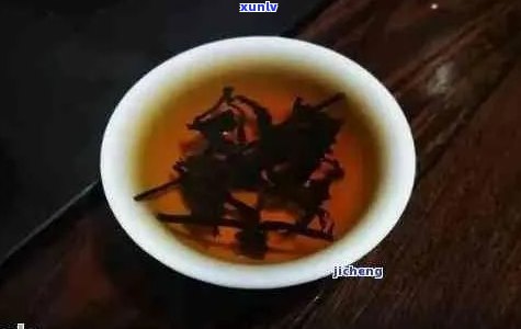 普洱茶絮状物沉底：是否能喝？白色絮状物是否溶解？