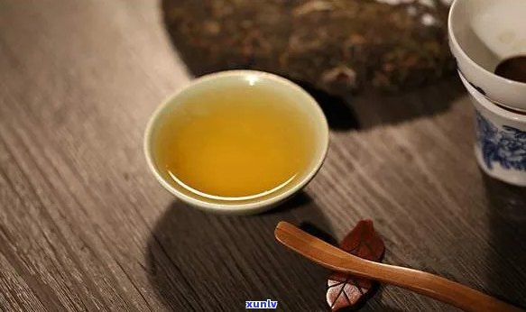 易武古树普洱茶特征介绍：品质优良，陈化潜力大，口感醇厚。