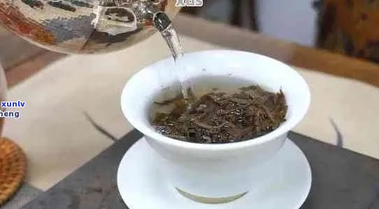 普洱茶煮沸后的饮用时间：何时品尝才能保证口感和健？