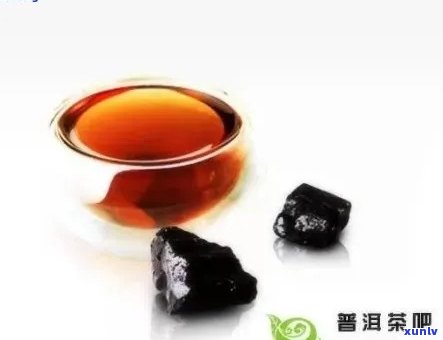 普洱茶膏与普洱茶的区别：哪个更好？普洱茶膏的特点和口感如何？