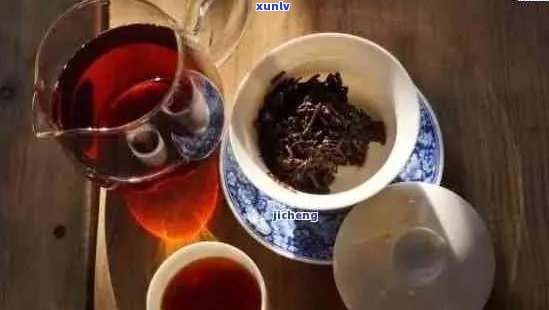 忙碌工作中的普洱茶品味指南：如何在日常工作中享受普洱茶的醇厚香气