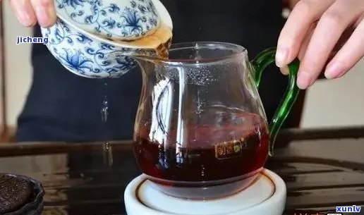 普洱茶冷泡法：详细步骤与技巧，让你轻松 *** 一杯清凉美味的冷泡茶