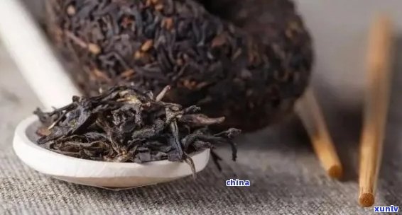 炳良1992甲级熟沱普洱茶：品茗体验与鉴指南