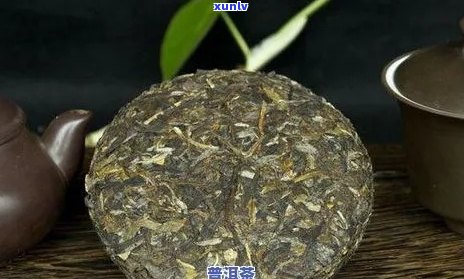 颜色较浅的普洱茶饼：特点、 *** 工艺及品饮技巧全面解析