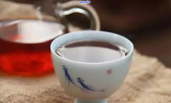 失眠者，喝普洱茶：生茶还是熟茶更适宜？