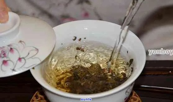 新普洱茶饼冲泡 *** 大揭秘：煮着喝还是泡着喝？