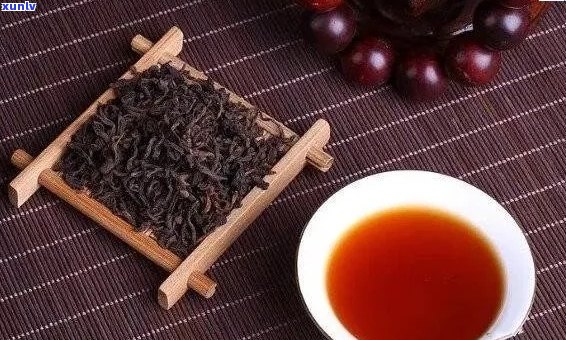 大红袍绿茶与普洱茶