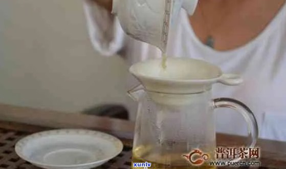 普洱茶冲泡时间与什么有关？如何控制冲泡时间？-普洱茶冲泡时间与什么有关?如何控制冲泡时间呢