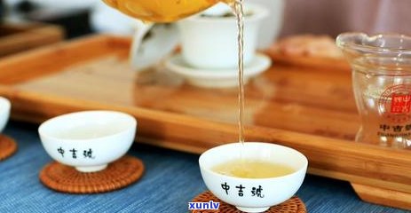 受潮普洱茶有哪些特点-受潮的普洱茶怎么处理