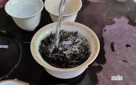 普洱茶有细微漂浮：正常现象还是品质问题？