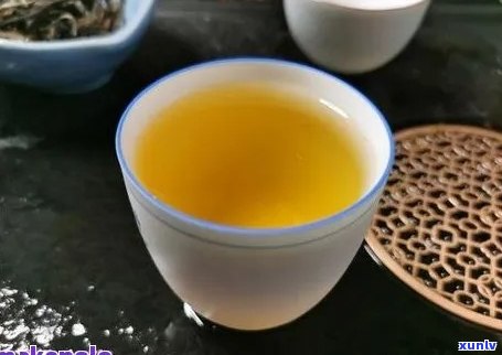 喝了一口普洱茶呕吐