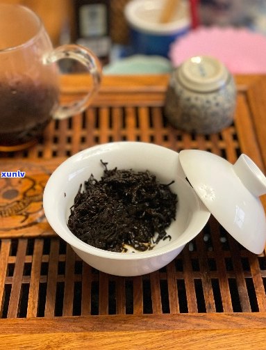 新 '家普洱茶：草木花香中的纯净之味'