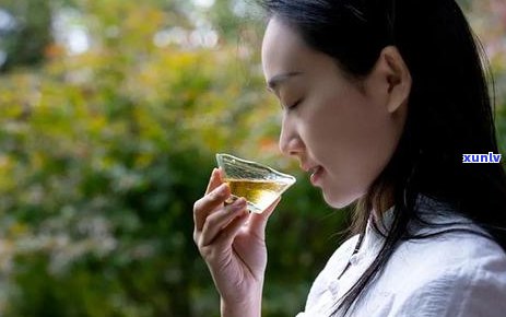 生茶普洱茶会上火吗还是下火：探讨普洱茶生茶的清热降火功效