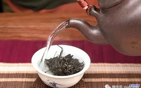 新使用铁杯泡普洱茶：适宜还是禁忌？如何避免茶变味？