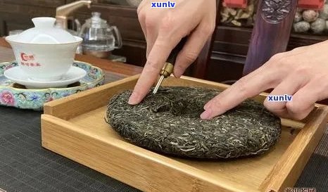 普洱茶饼内有白点颗粒状物：正常现象还是品质问题？