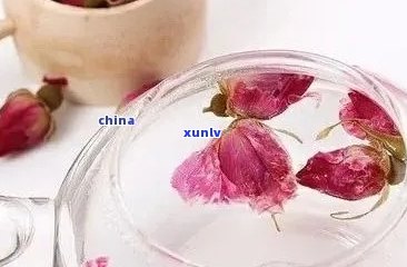 普洱茶加玫瑰花的功效与作用点：养颜美容、降脂减肥、提神醒脑