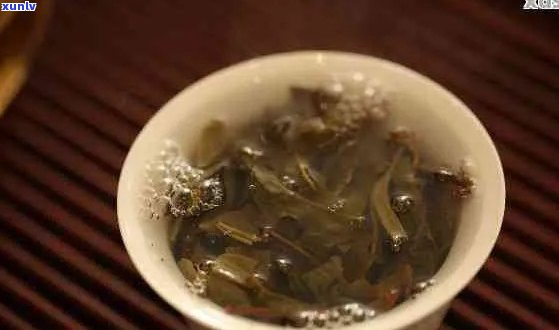 普洱茶为什么会撒面粉、面团？同时，普洱茶为何会起沫和有泡沫？