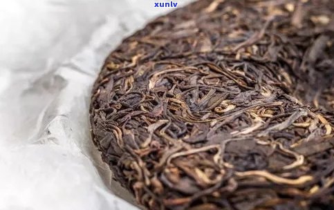 鼎兴茶普洱茶：历，记星月号，茶饼与背景评价