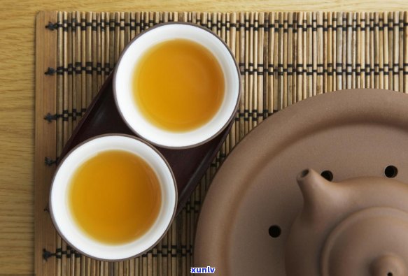 便秘不适合喝普洱茶还是绿茶：哪种茶更适合缓解便秘？