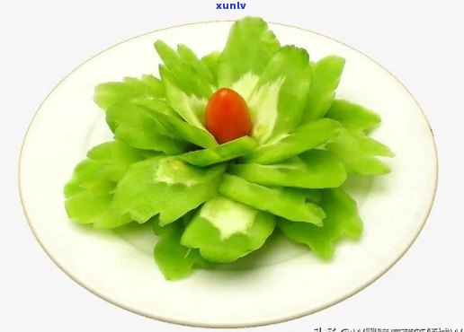 翡翠青菜：菜名、 ***  *** 与寓意，探索这道绿色美食的魅力