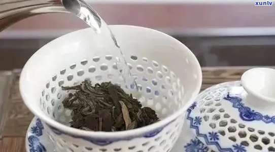 新 使用筷子过滤普洱茶渣：效果与注意事项