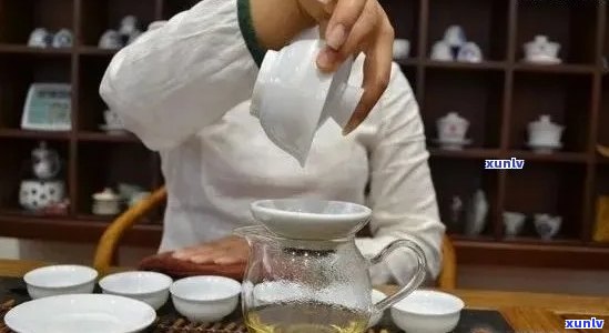 普洱茶的泡法和煮法：哪种方式更适合品尝普洱茶？