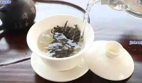 普洱茶是泡还是煮好？:探讨普洱茶冲泡和煮饮的优缺点