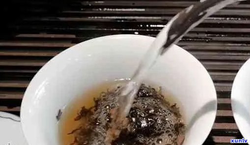 普洱茶冲泡还是煮：掌握正确 *** ，品鉴茶的醇厚滋味