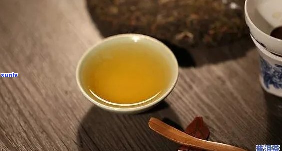 '熟普洱茶降尿酸：作用、喝法与影响'