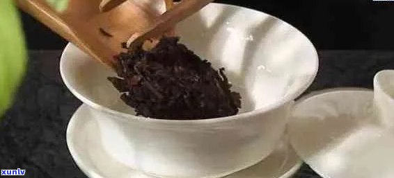 全面掌握普洱茶冲泡 *** ：如何正确泡出成块的普洱茶？