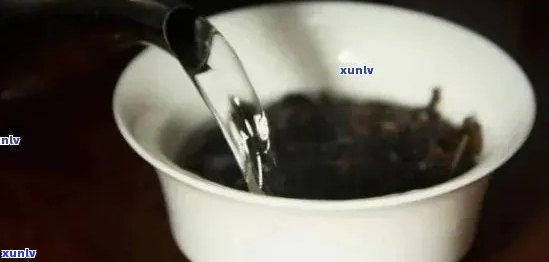 普洱茶：用开水泡还是水泡？不同度的水对茶叶口感的影响分析