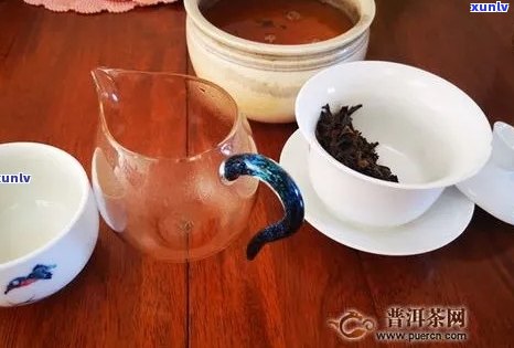 探索建水紫与普洱茶的奇妙联姻：品鉴、选购及泡茶技巧一应俱全