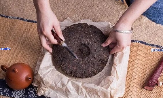 普洱茶怎么压成饼的：掌握正确 *** ，轻松 *** 美味饼茶