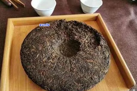 普洱茶饼中发现毛发：这是正常的品茶过程还是质量问题？