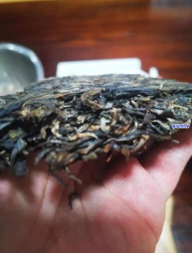 十年的普洱生茶多少钱一盒？探究十年普洱生茶价钱、特点及一饼斤的价格