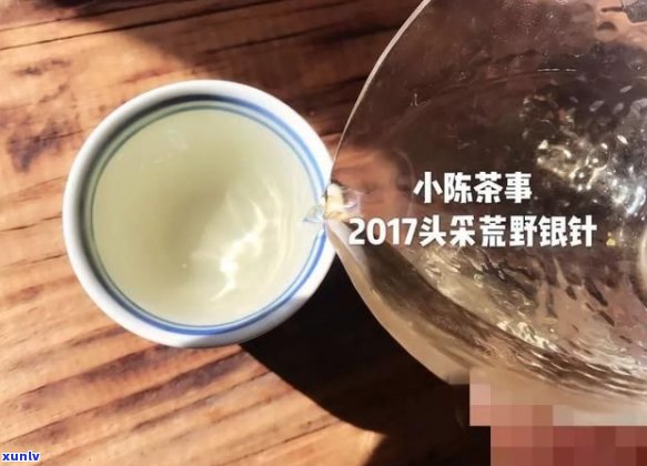 绿色翡翠耳钉怎么区分是不是真的