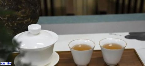 '为什么普洱茶做成圆饼状不能喝：探究普洱茶的传统制法及其影响'