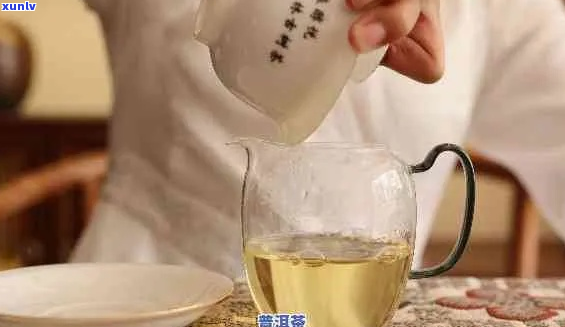 女生用什么牌子的矿泉水泡普洱茶好喝呢？矿泉水泡普洱茶好不好？