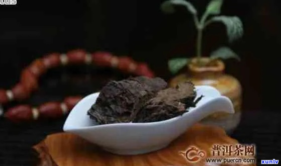 藏茶与普洱茶的区别、功效、作用、优劣及减肥效果对比分析