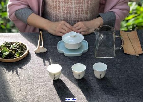 红茶与绿茶普洱茶哪个好： 品尝区别与个人喜好